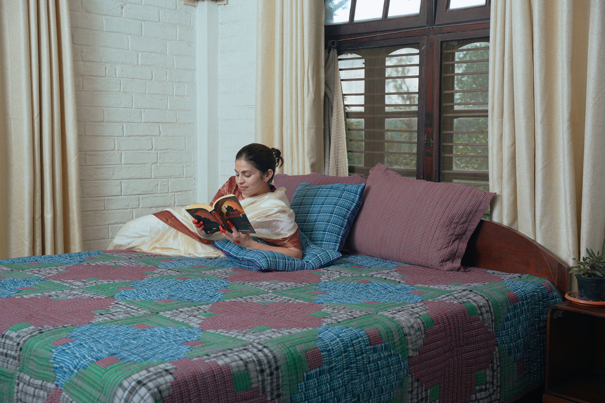 Log Cabin King Size Patchwork Quilt Set