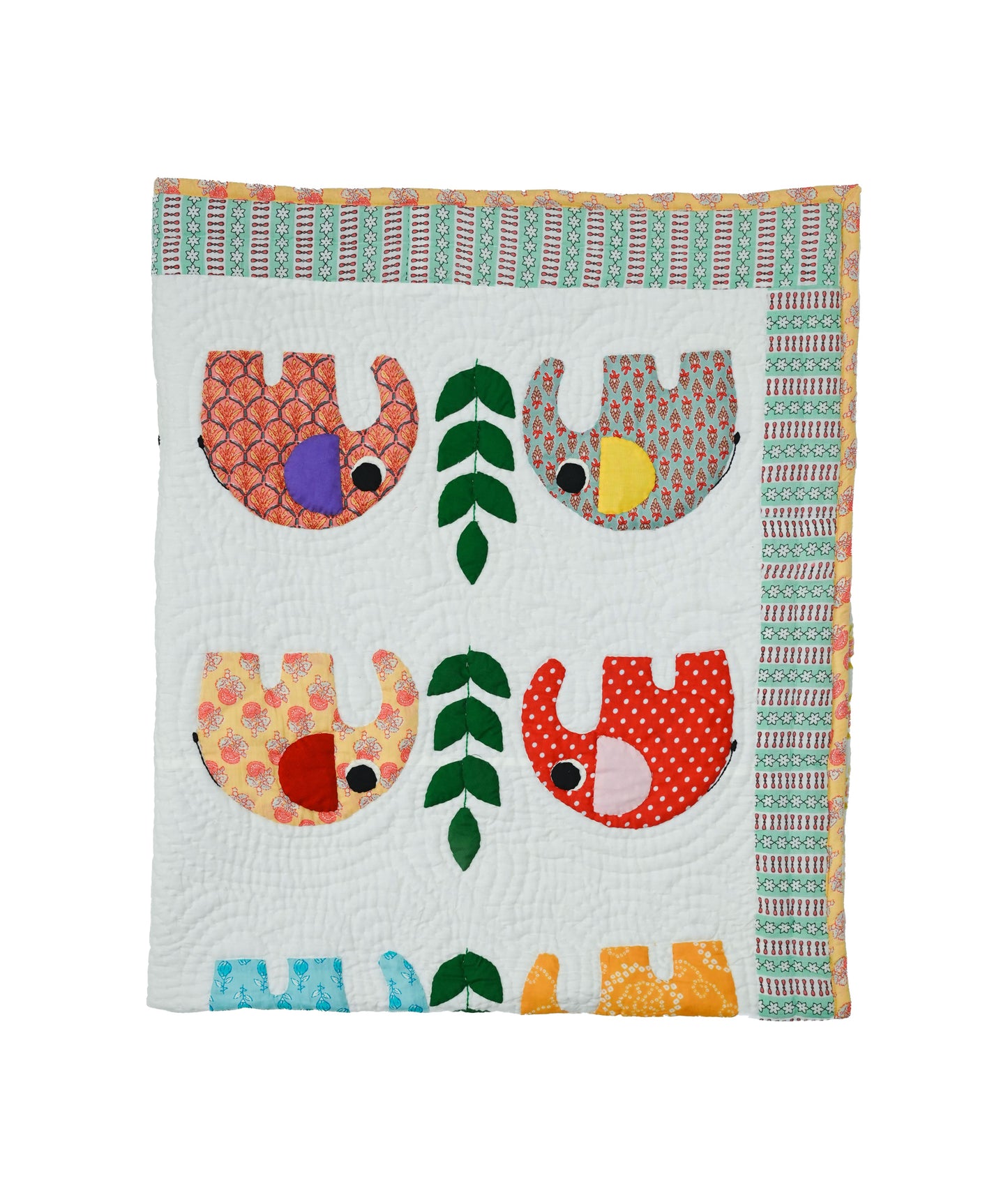 Elephant Hanging Out Baby Quilt 🐘