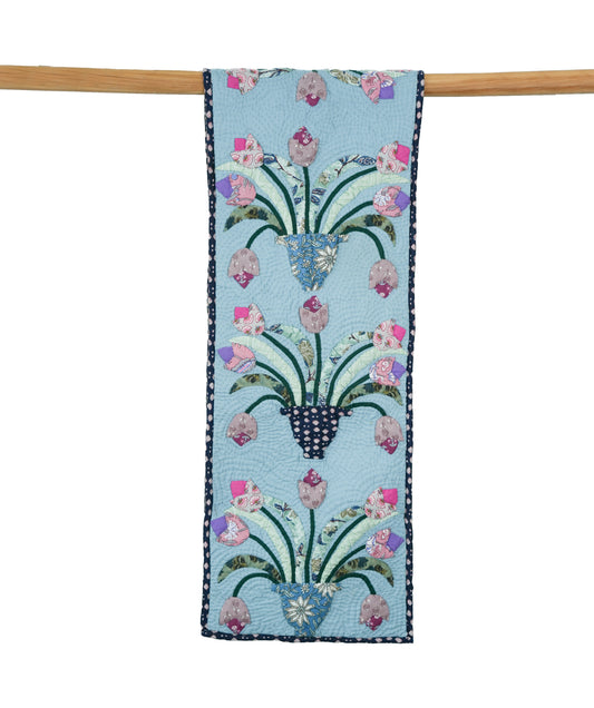 Tulip pot Table Runner