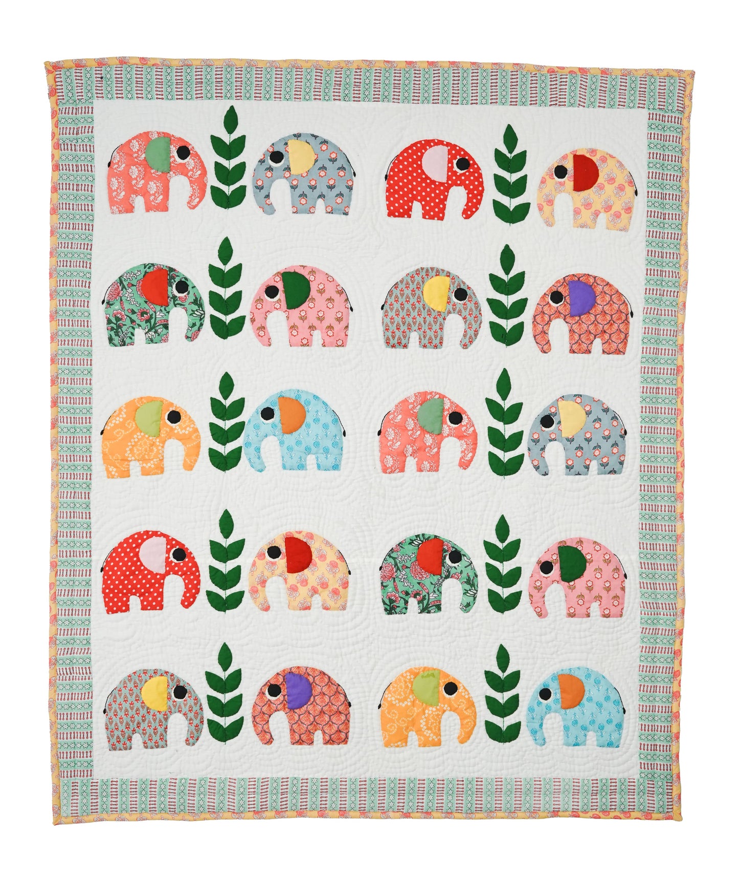 Elephant Hanging Out Baby Quilt 🐘