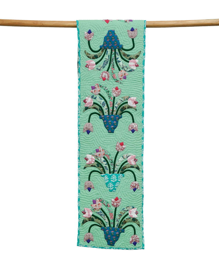 Tulip Pot Table Runner