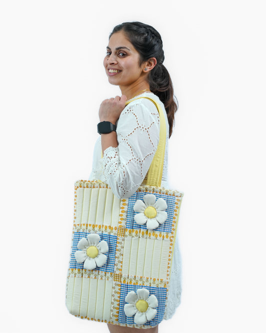 Daisy Tote Bag